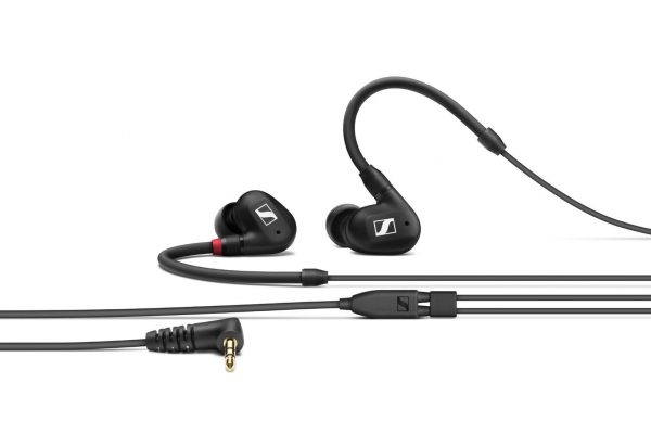 IE 100 PRO WIRELESS BLACK